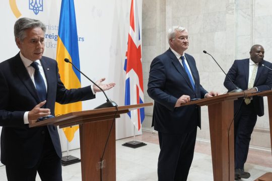 Η κοινή συνέντευξη Τύπου των υπουργών Εξωτερικών ΗΠΑ, Ουκρανίας και Ηνωμένου Βασιλείου
